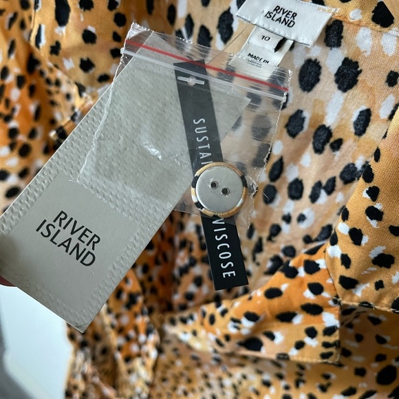 River Island| Animal Print Romper, Short Sleeve/Collard w Tie Waist•••NWT - Picture 6 of 16